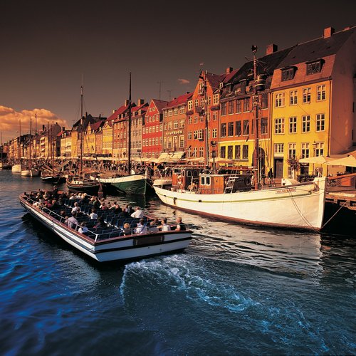Cosy Nyhaven Packed with Cafés, Boats and the Best Restaurants in Scandinavia - Denmark tour Packages