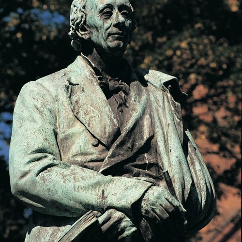 statue  of hans christian anderson