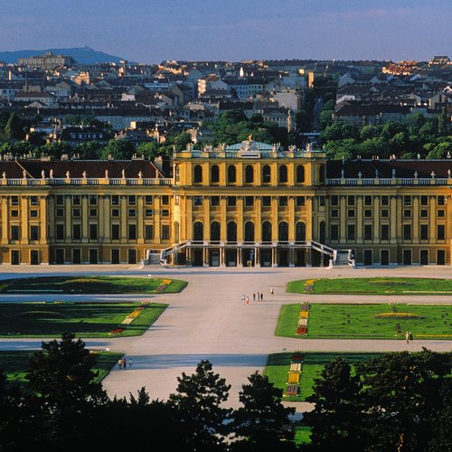 Schloss Schoenbrunn Oesterreich Werbung Wiesenhofer - Austria Travel Packages