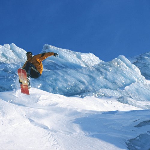 Snowboarder Im Gletschereis Oesterreich Werbung Fankhauser - Austria Tour Packages from India