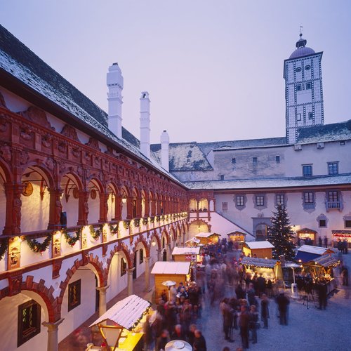 00000030921-weihnachtsmarkt-auf-der-schallaburg-oesterreich-werbung-popp hackner