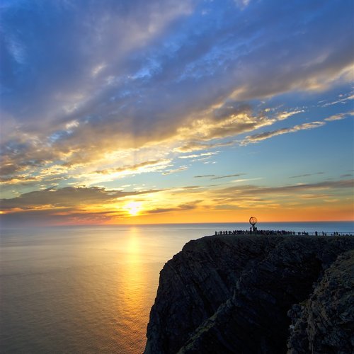 Come and Enjoy the Midnight Sun - Scandinavia Tours