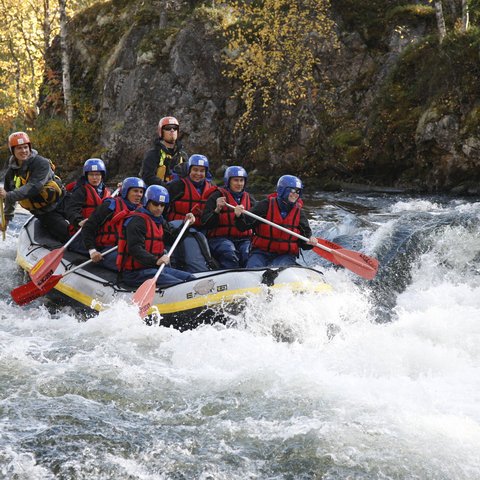 river rafting 