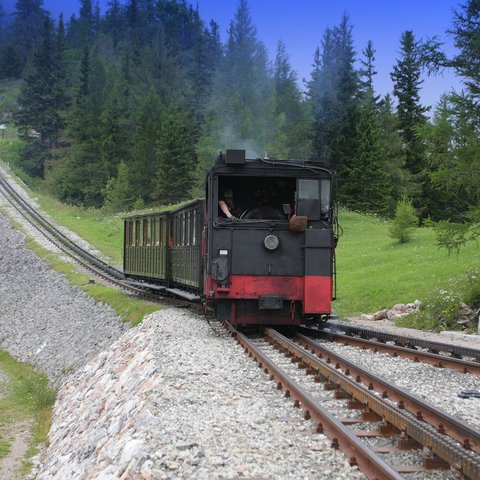 scenic steam train 