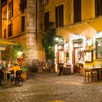 trastevere neighbourhood in rome 